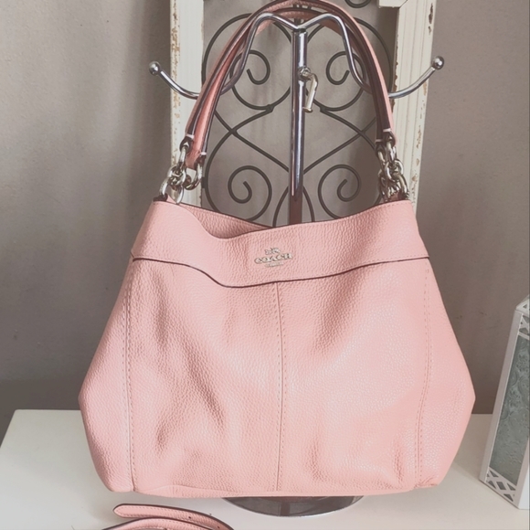 Coach Handbags - Coach Lexy Pink Leather Women's Bag EUC